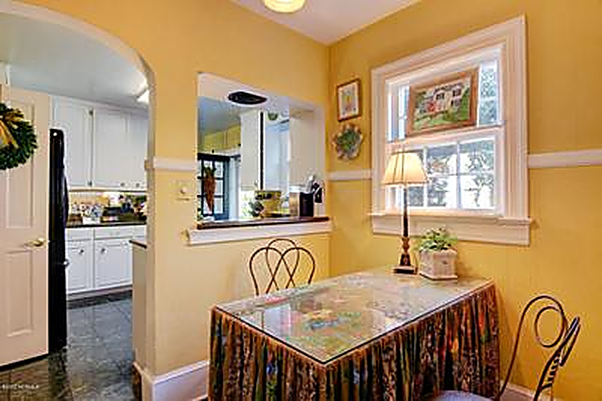 Kitchen and breakfast nook before